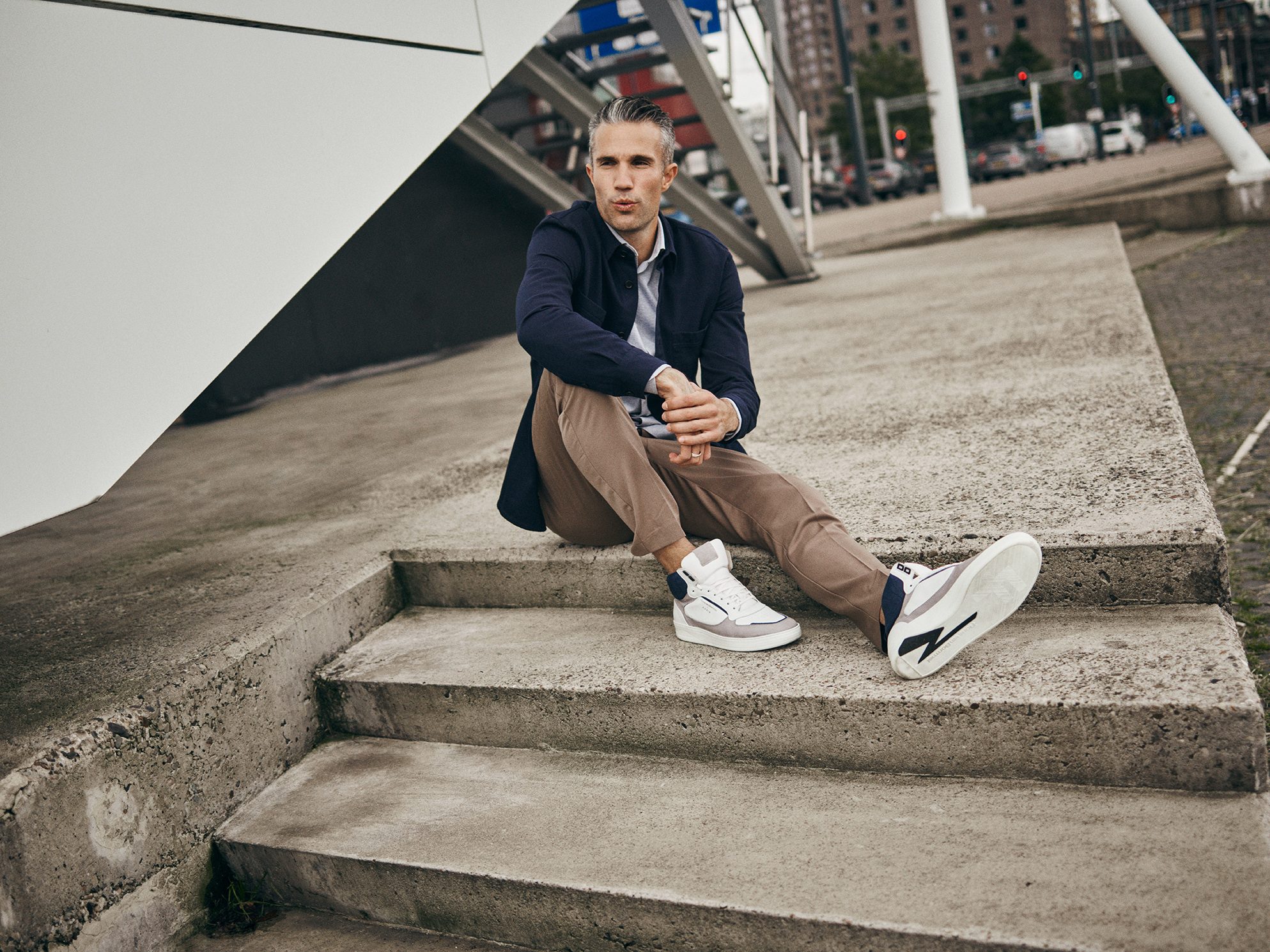 Floris van Bommel gaat unieke samenwerking aan met Robin van Persie -  Allesoverschoenen.nl