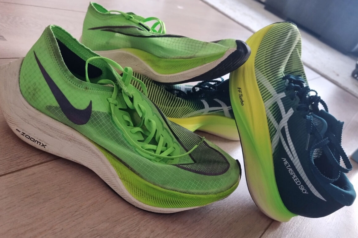 nike vaporfly vs asics metaride